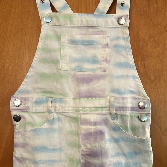 Little girls suspender shorts - Picture 2 of 7